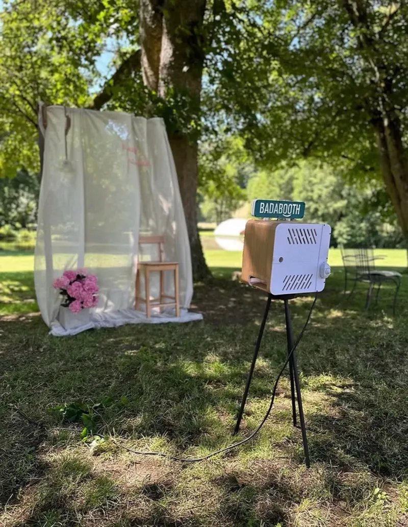 Photobooth van Badabooth, buiten opgesteld